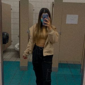 Meet your Posher, Maria